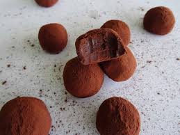 Truffes Au Chocolat Maison La Cuisine De Thomas Truffes Au Chocolat Recette Truffe Chocolat Chocolat Maison