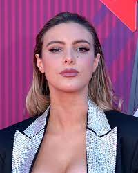 Age is just a number for eleonara pons, better known as lele pons, who have defied all rules and norms and transcended above the regular to stand out and make a space of her own in the virtual. Lele Pons Wikipedia