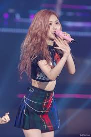 Beulping In 2020 Blackpink Rose Blackpink Fashion Korean Girl