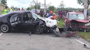 Terbabit dalam kemalangan jalan raya boleh menyebabkan seseorang kebingungan seketika, kerana selain terkejut dengan kejadian, dia juga perlu memikirkan langkah seterusnya sambil kepala juga berserabut melihat kerosakan pada kenderaan. Wanita Maut Anak Cedera Kemalangan