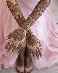 Uniquevivah Com Auf Instagram Atemberaubende Braut Henna Kunst Pc Hennabypayal Bridalmeh Bridal Mehndi Designs Indian Henna Designs Wedding Mehndi Designs