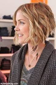 Short Layered Wavy Hair Cute Hairstyles Popular Haircuts Short Wavy Hair Wavy Bob Hairstyles Short Wavy Hairstyles For Women