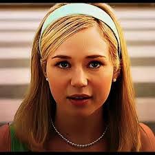 Iris Campbell's Instagram, Twitter & Facebook