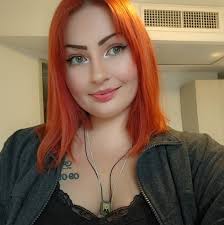 Guys why did Chris Hahn from dated and related message me? 😂