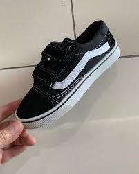 Ramai jual kasut vans di shopee tetapi anda perlu pastikan ada cop vans di kasut sebelum beli❗️kedai kami menjual kotak pon ada cop vans vans classic (copy ori) rm35 sahaja. Malaysia Stock Kasut Budak Vans Old Skool Kids Shoes Borong Pon Ada Shopee Malaysia