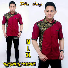 Ada anggapan kalau kombinasi semacam ini bisa meningkatkan kewibawaan diri sekaligus membuat tampilan terlihat lebih elegan dan serius. Baju Batik Pria Motif Slempang Kemeja Pria Batik Kombinasi Kemeja Pria Lengan Pendek Batik Pria Kombinasi Baju Pria Lengan Pendek Motif Slempang Lazada Indonesia