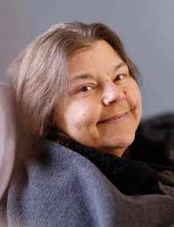 Lisa Carrier's Instagram, Twitter & Facebook