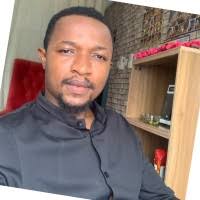 4400+ profils pour “? Chris”