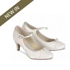 Pin By Veronica Bacani On Wedding Dress And Shoes Ivory Bridal Shoes Pink Wedding Shoes Pink Bridal Shoes