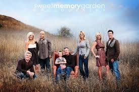 Large Family Pose Idea Photo Ops Pinterest Family Picture Poses Extended Family Pictures Large Family Photography