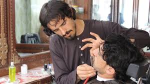 Afghanistan: Taliban ban Helmand barbers from trimming beards - BBC News