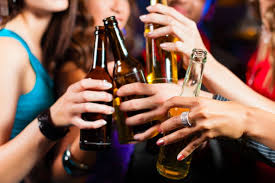 De Ce Oamenii Care Consuma Alcool Traiesc Mai Mult Decat Cei Care Nu Se Ating De Bautura Foodstory Stirileprotv Ro