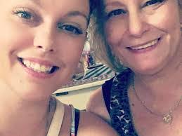 Donna Tapp's Instagram, Twitter & Facebook