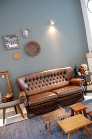 Bruine Leren Chesterfield Bank Met Vintage Uitstraling Woonkamer Bruin Interieur Woonkamer Woonkamer Kleuren