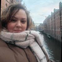 60+ perfiles de «Caroline»