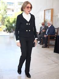 Jun 04, 2021 · ο θεοφόρος πατήρ ημών άγιος μητροφάνης έζησεν κατά τους χρόνους του μεγάλου κωνσταντίνου. Dyskoles Wres Gia Th Rika Dialyna Pe8ane O Syzygos Ths Fthis Gr