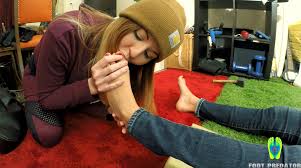 R.E.M (custom 9) | Foot Predator