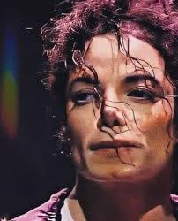 Absolutely georgeous, the best looking man I've ever seen.🥰