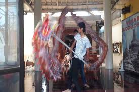 Tatapku sekali terjunku sakti jangan kandangkan takdir kami. Rajawali Dragon Dance Kelompok Tari Naga Yang Banjir Order Saat Imlek