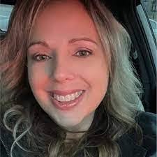 Jennifer Larmer's Instagram, Twitter & Facebook