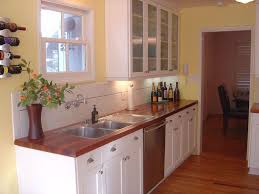 Wood lends a special warmth and depth to any room and it's no wonder that those who love wood want to include it in the kitchen. Charming And Classy Wooden Kitchen Countertops
