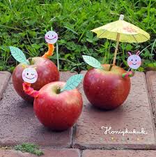 Basteln Im Herbst Apfel Mit Wurm Basteln Herbst Basteln Mit Naturmaterialien Herbst Basteln