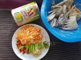 Hancurkan kuning telur dan sedikit putih telur (kalau tak nak putih telur pun tak apa). What So Sizzle Bout Sizzling Suzai Malaysia Fashion Travel And Lifestyle Blogger Resipi Salted Egg Crab Or Ketam Masak Telur Asin