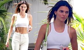 Kendall jenner and devin booker just celebrated their first anniversary! Kendall Jenner Watches Rumored Boyfriend Devin Booker S Basketball Game On Tv At La Spot Daily Mail Online