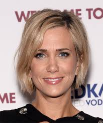 Despite being the most hilarious person in the world, wiig doesn't like speaking to crowds. Kristen Wiig Hairstyles Hair Cuts And Colors