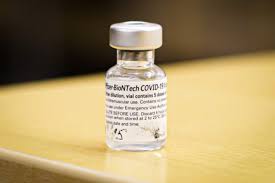 The pfizer vials are supposed to hold five doses, but pharmacists have pharmacists have found a way to squeeze extra doses out of vials of pfizer's vaccine, potentially expanding the nation's scarce. Alaska Hospitals Find Bonus Covid 19 Vaccine Doses In Their Pfizer Vials Alaska Public Media