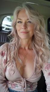 Yeah I'm not 20 anymore I'm 57, I've got wrinkles and saggy bits 😂 do I  still deserve a like