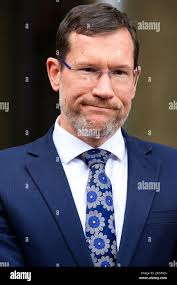 Craig Allsopp, Joint Head of Class Actions, spricht vor den Medien vor dem  Bundesgericht in Sydney am Donnerstag, den 25. Mai 2023. Eine Sammelklage  von Aborigines, die behaupten, dass die Verunreinigung durch