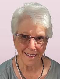 Evelyn Fay's Instagram, Twitter & Facebook