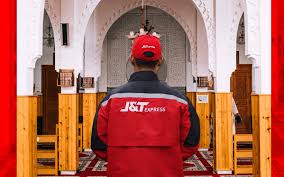 Hari ini rasanya saya ingin menulis pengalaman melamar kerja di tokopedia, mulai dari pengalaman interview di tokopedia, nakama academy, hingga akhirnya saya diterima menjadi bagian dari tokopedia. Perbedaan Sprinter Dan Kurir J T