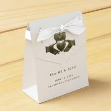 Irish Claddagh Gift Favor Boxes Zazzle Com Wedding Favor Gift Boxes Trendy Wedding Favors Irish Wedding Favors