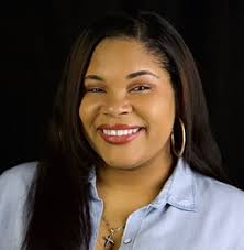 Chantel Dawson's Instagram, Twitter & Facebook