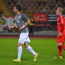 All scores of the played games, home and away in their 7 most recent away matches of regionalliga bayern, fc augsburg ii have been undefeated 6. Regionalliga Fc Augsburg Ii Tsv 1860 Rosenheim Die Bilder Zum Flutlichtspiel Regionalliga Bayern