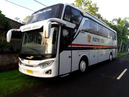 Gaji staff warehouse mitra 10. Suka Bis Info Bus Indonesia