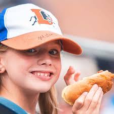 Kait ☺️ (@h3yyitskaitlyn)