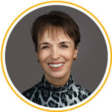 Candace Lovett's Instagram, Twitter & Facebook