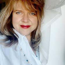 Sandra Grosser's Instagram, Twitter & Facebook