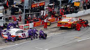 What time is the nascar race today? Nascar At Kentucky Odds Predictions 2 Betting Picks For Sunday S July 12 Quaker State 400 The Action Network