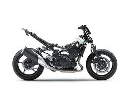 While my own ducati scrambler seems like one or two gears mixed among a load of neutrals the z400 was the opposite, with each gear sliding into place with ultimate accuracy. Z400 My 2020 Kawasaki Deutschland