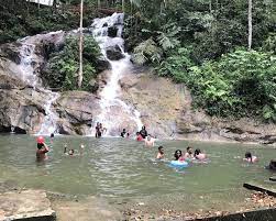 Kanching rainforest waterfalls are located between selayang and rawang in selangor and is a very popular tourist destination. Kuala Lumpur Forest Waterfalls And Batu Caves Outdoortrip