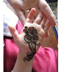 Easy henna designs for kids heart. 42 Mehndi Designs For Kids Adoring The Little Princesses Idea Huntr