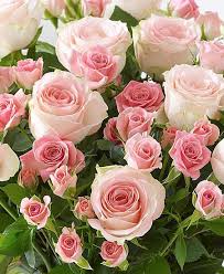 Bouquet Di Rose E Roselline Rosa Con Verde Decorativo Mazzo Di Fiori Bouquet Di Rose Fiori Di Compleanno