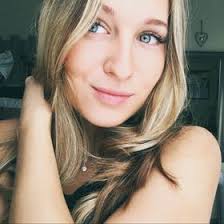 Monika Zolnierczyk's Instagram, Twitter & Facebook