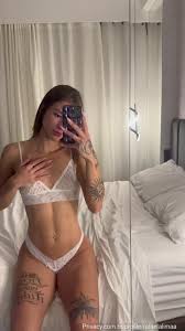 Rafaela Lima se filmando na siririca gostosa - Onlyfans Gratis