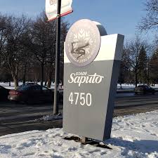 The match will be held at the saputo stadium in montreal and is slated to kick off at 12:30am uk time on sunday. Le Nouveau Logo Du Cf Montreal A Ete Vandalise Kanfootballclub Com