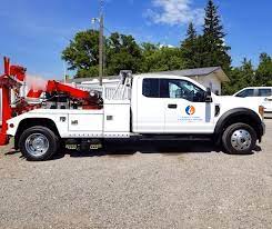 Around the clock towing company is ready for all your tow truck service needs. Hire The Right Tow Truck After A Car Accident 502 200 9304